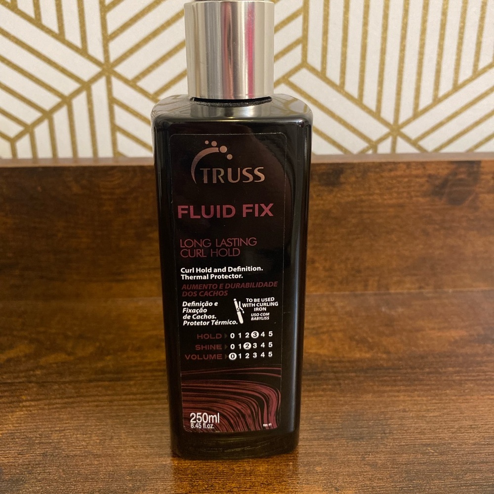 Truss professional fluid fix hair spray
